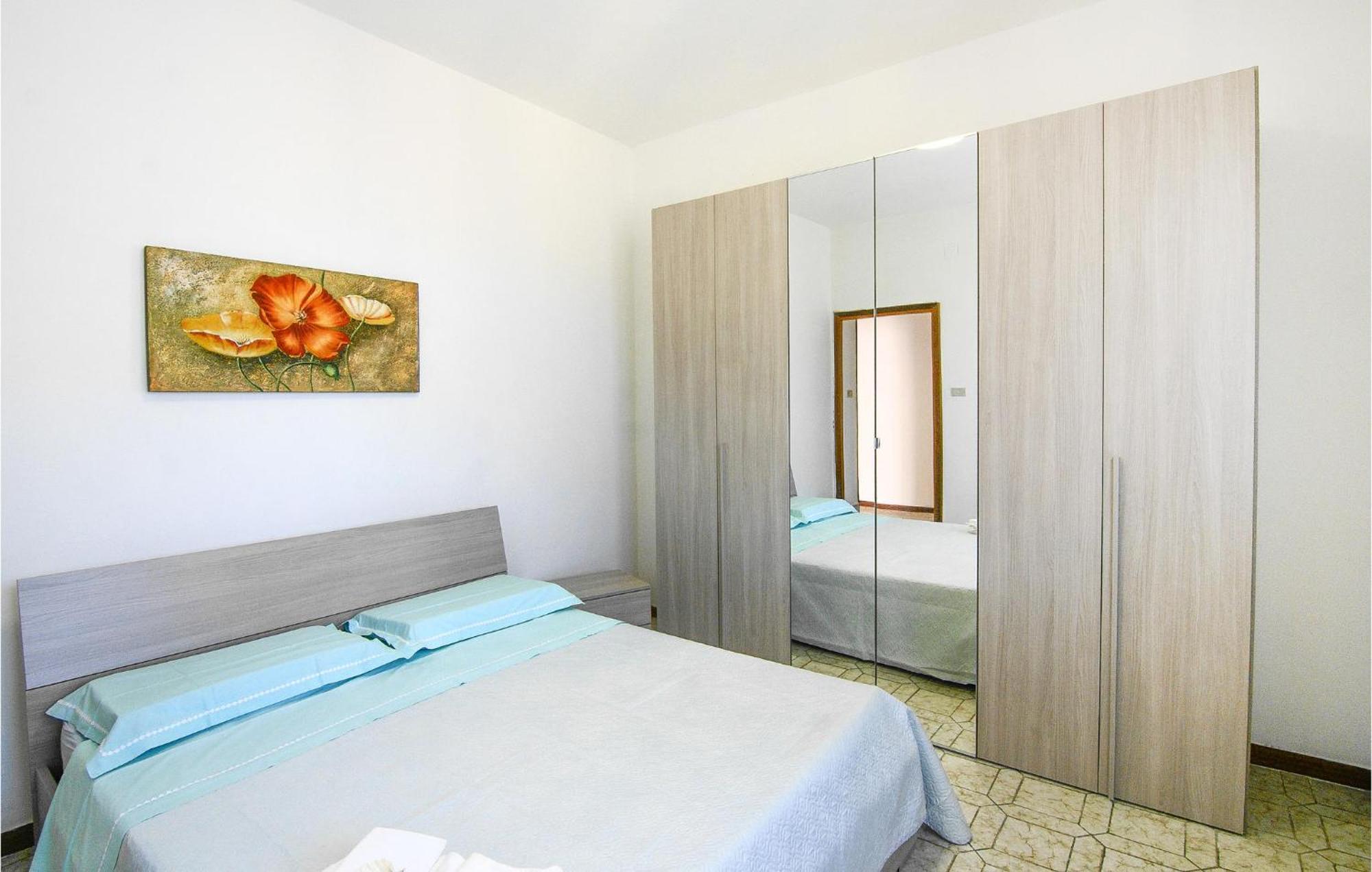 Cozy Apartment In La Spezia With Wifi Luaran gambar