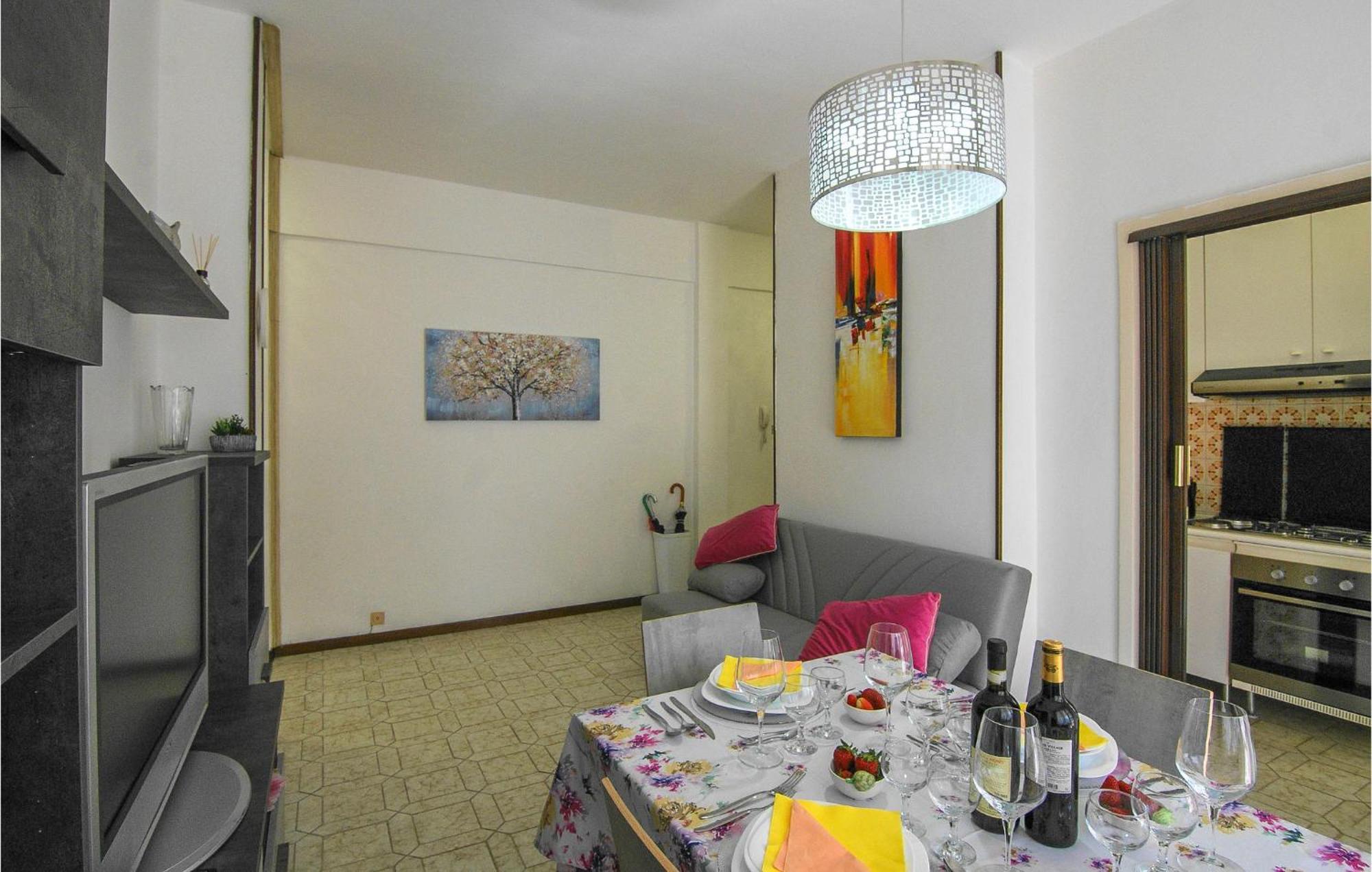 Cozy Apartment In La Spezia With Wifi Luaran gambar