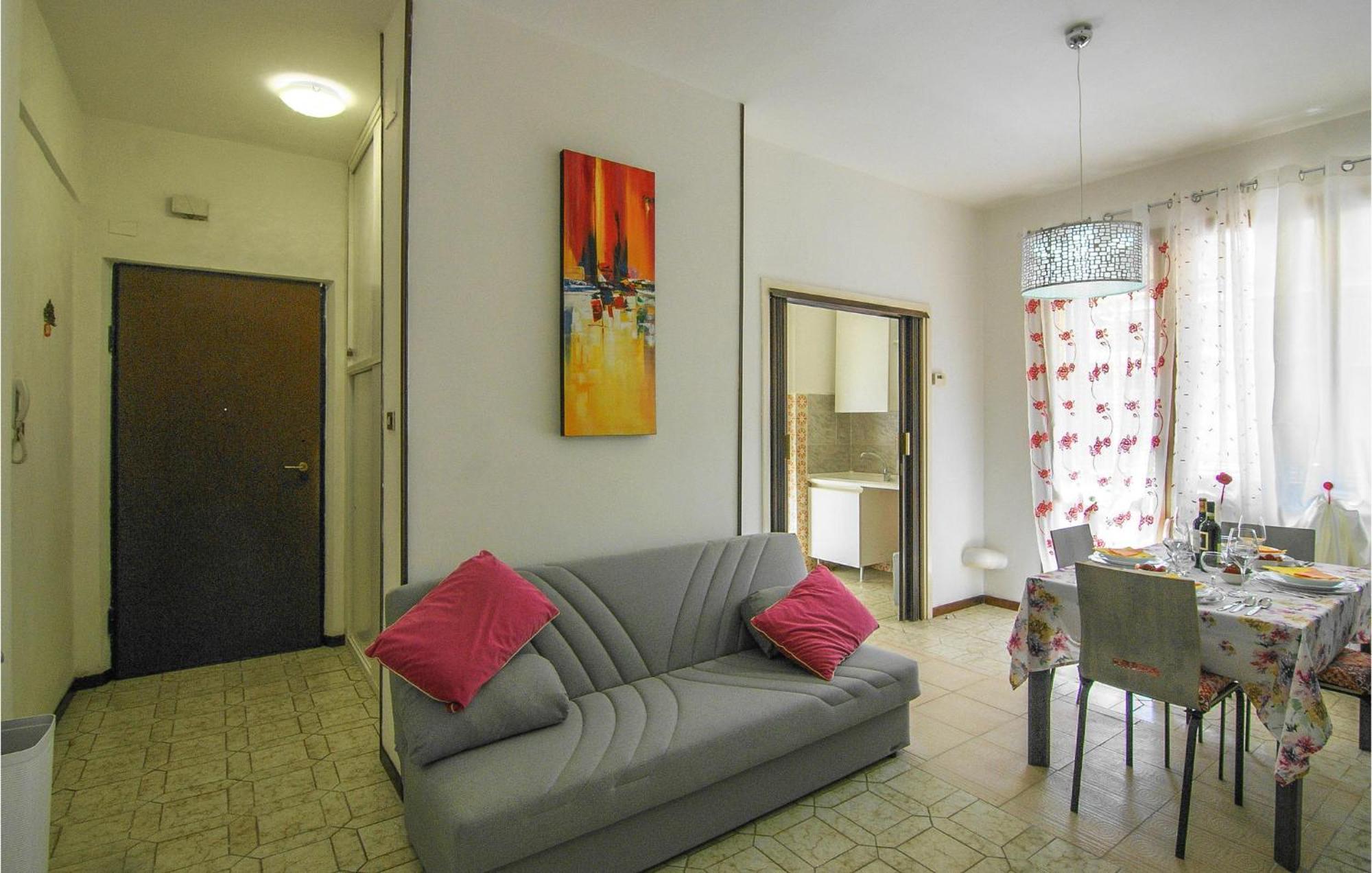 Cozy Apartment In La Spezia With Wifi Luaran gambar